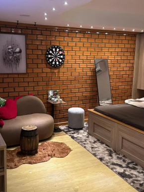 Tom's House 270